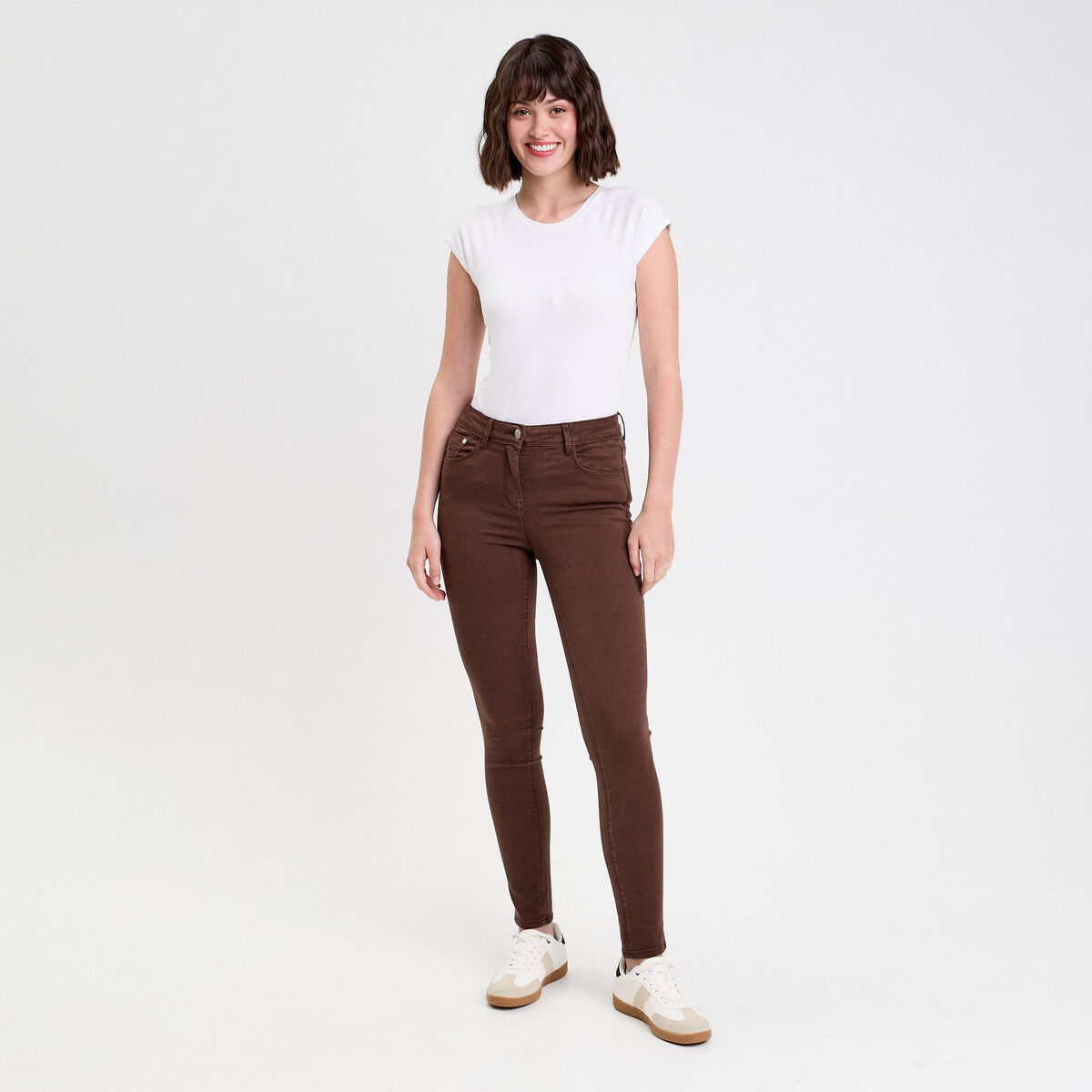 Jeans slim 5 poches marron fonc&eacute; femme