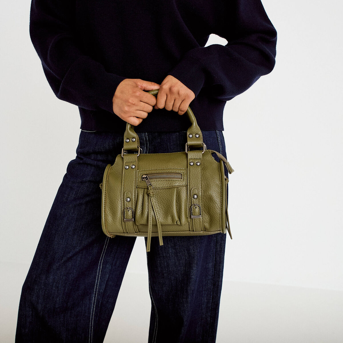 Sac port&eacute; main vert kaki femme