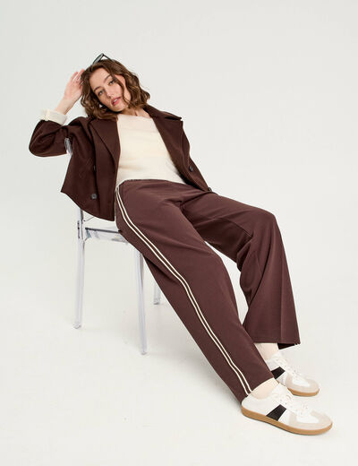 Pantalon large style jogging marron foncé femme
