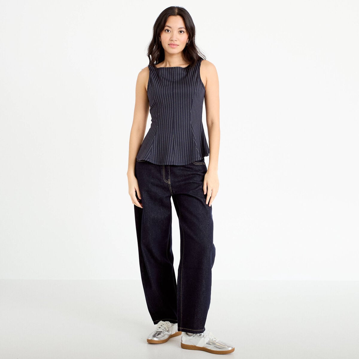 Top p&eacute;plum sans manches col rond bleu femme