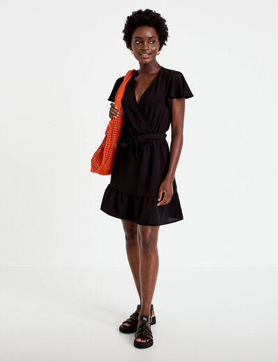 Robe courte &eacute;vas&eacute;e col v manches courtes noir femme