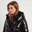 Doudoune aspect vinyle noir femme
