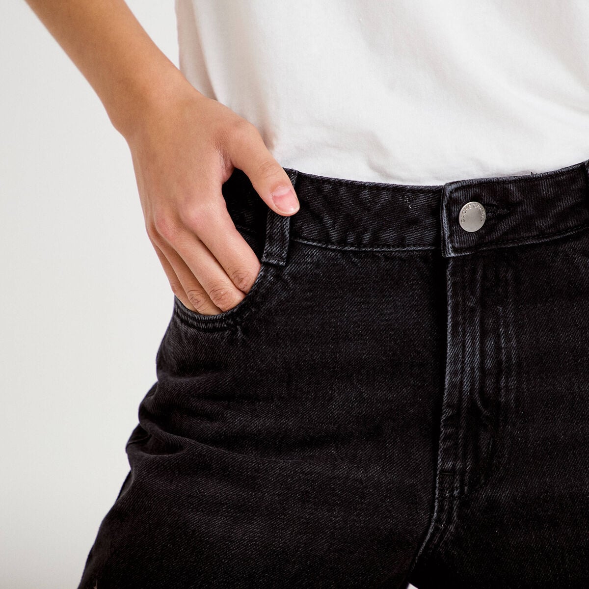 Jean coupe large denim noir femme