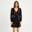 Robe courte &eacute;vas&eacute;e col v manches longues noir femme