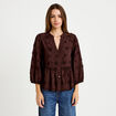 Blouse &agrave; motif en relief marron fonc&eacute; femme