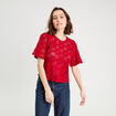 T-shirt dentelle macram&eacute; rouge femme