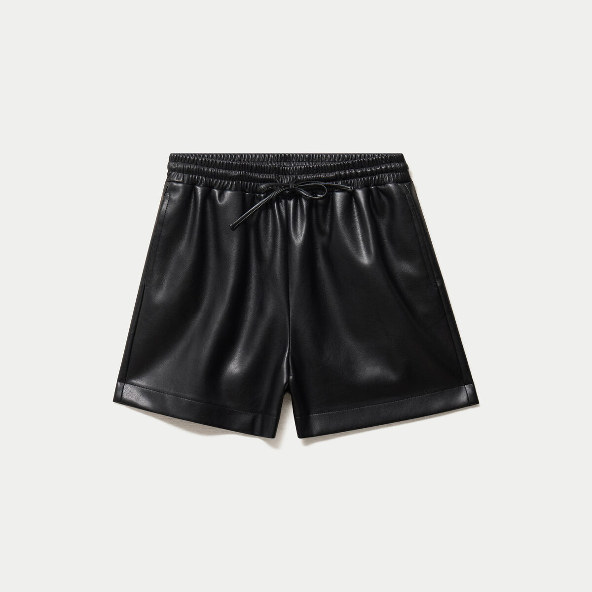 Short large taille haute en similicuir noir femme