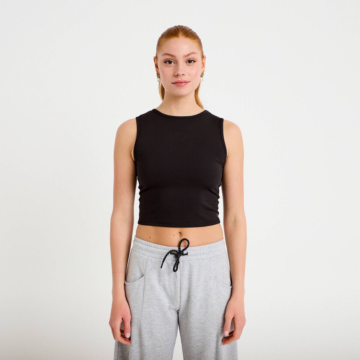 D&eacute;bardeur col rond activewear noir femme