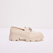 Mocassins crantés avec chaînes sable femme
