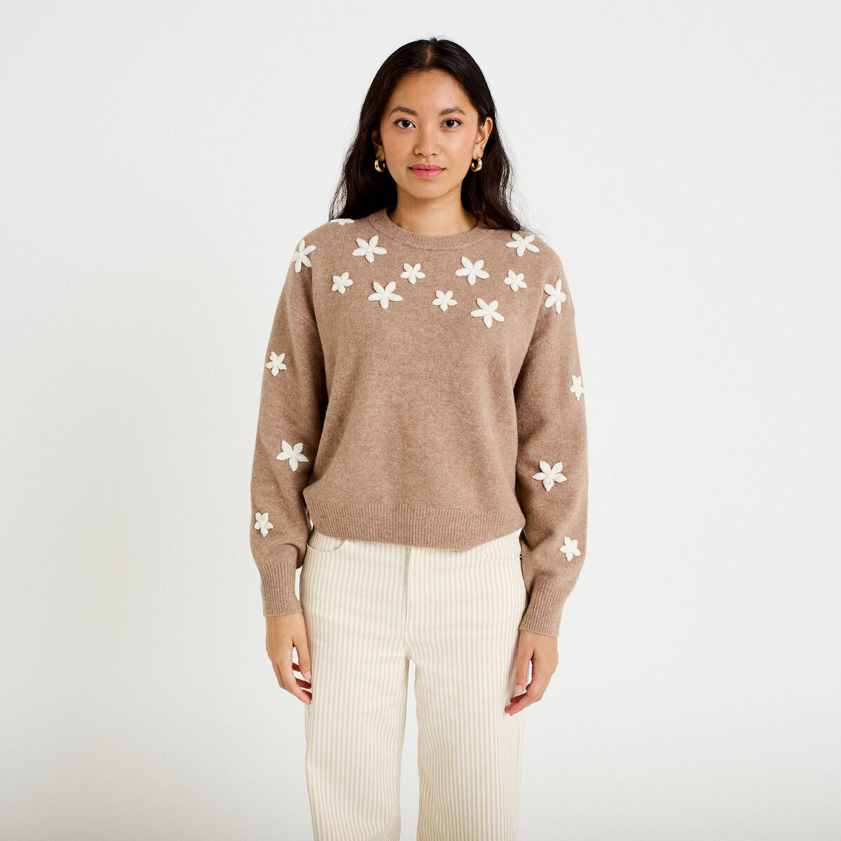 Pull oversize brod&eacute; manches longues beige femme