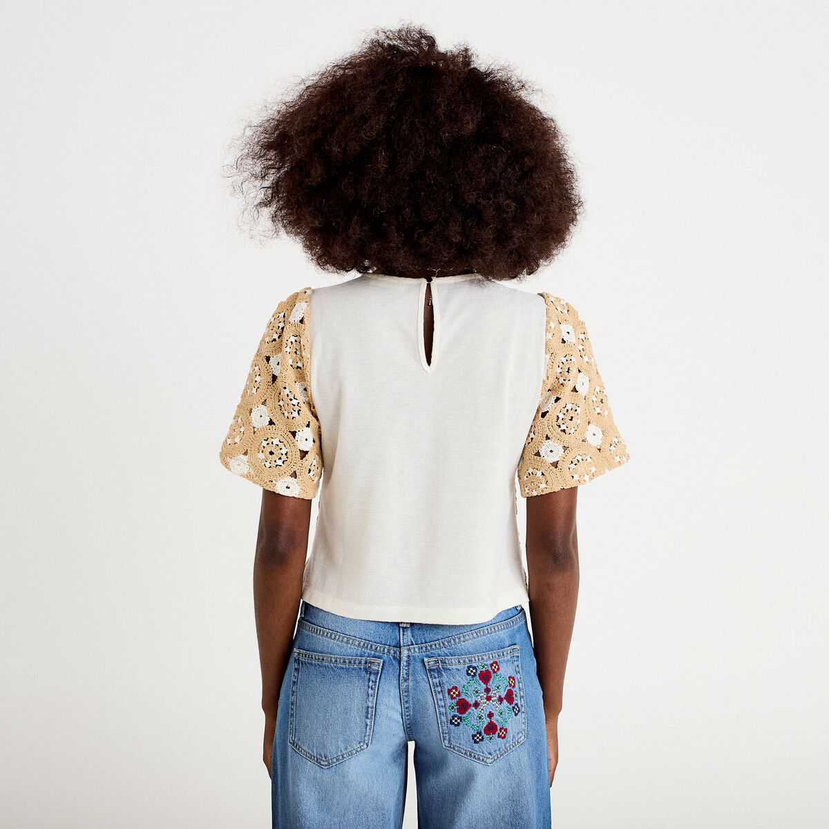 T-shirt manches courtes aspect dentelle sable femme