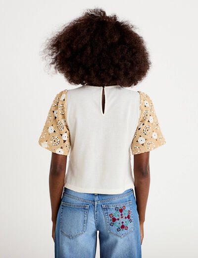 T-shirt manches courtes aspect dentelle sable femme