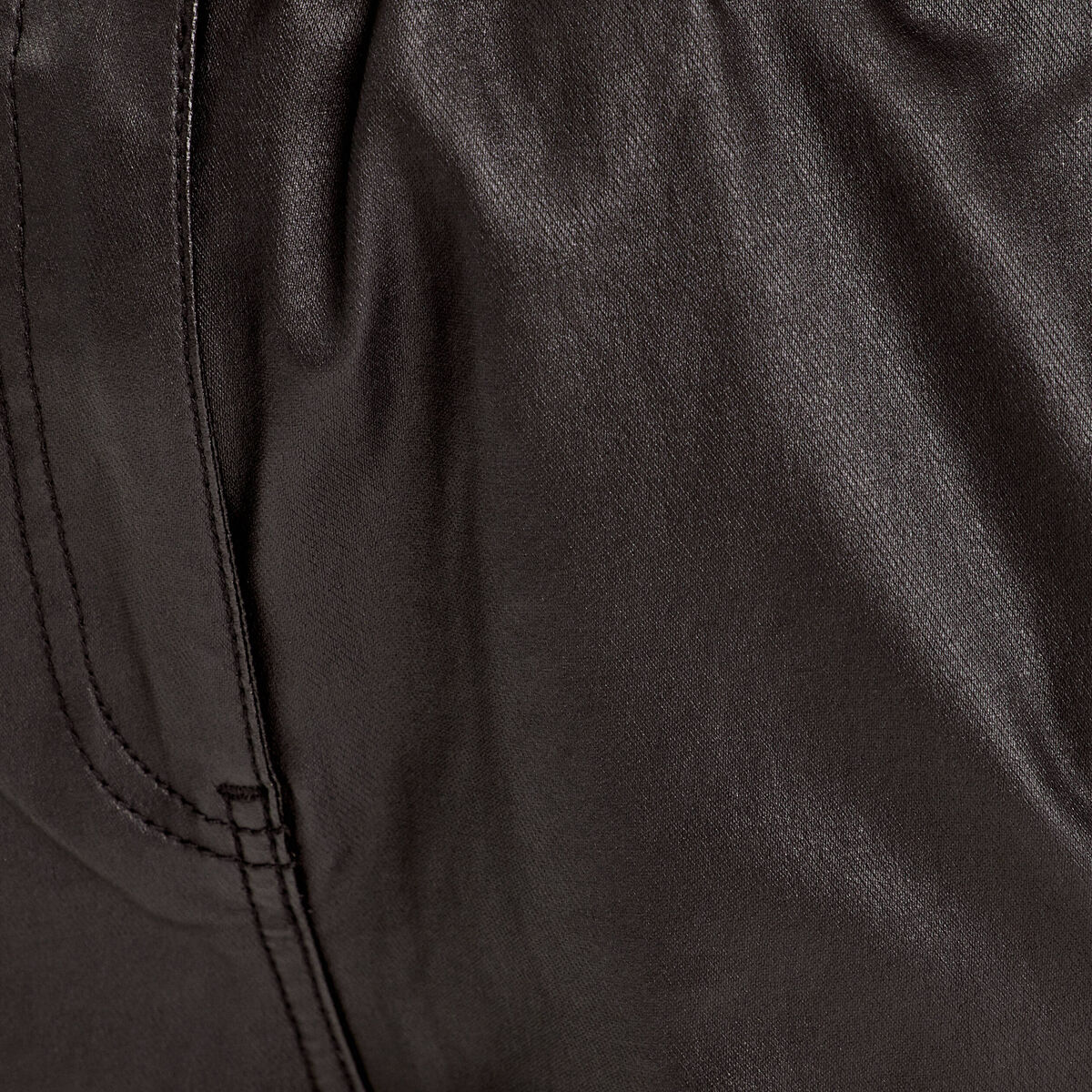 Pantalon slouchy enduit 7/8ème noir femme
