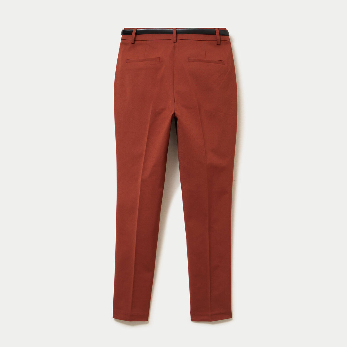 Pantalon cigarette ceintur&eacute; marron cognac femme