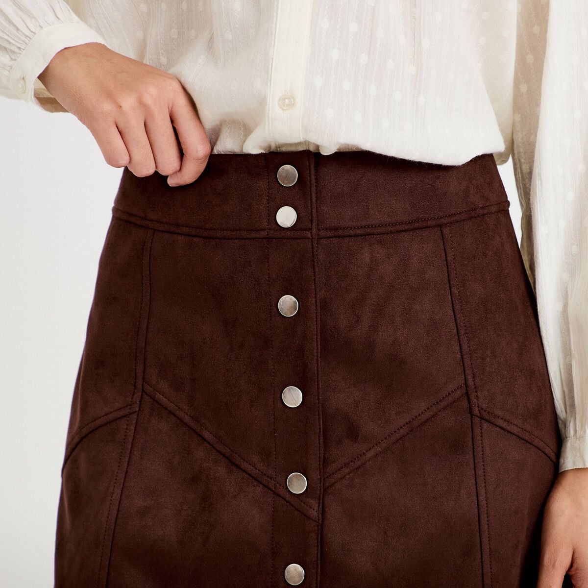 Jupe trap&egrave;ze courte aspect daim marron fonc&eacute; femme
