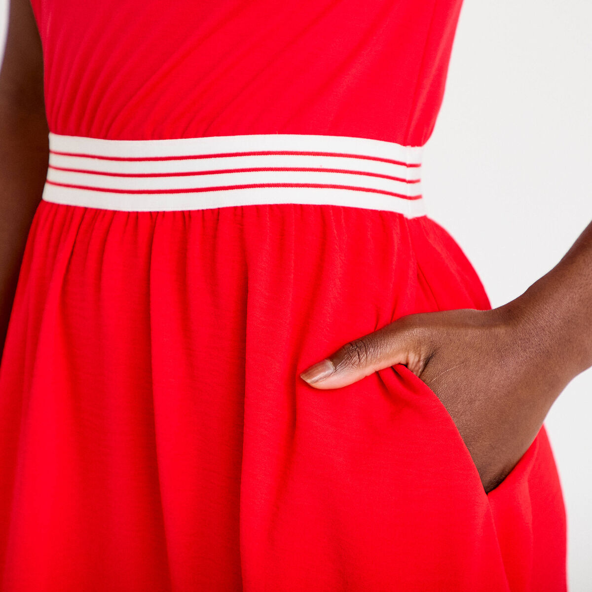 Robe longue &eacute;vas&eacute;e bi-mati&egrave;re rouge femme
