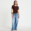 T-shirt col rond manches courtes bijou marron fonc&eacute; femme
