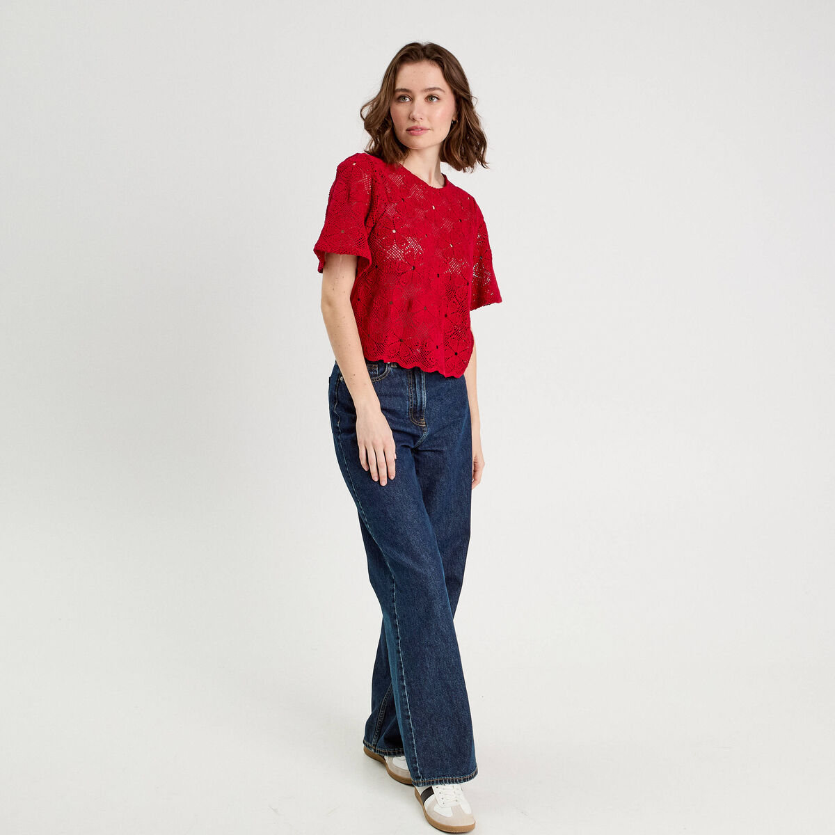 T-shirt dentelle macram&eacute; rouge femme