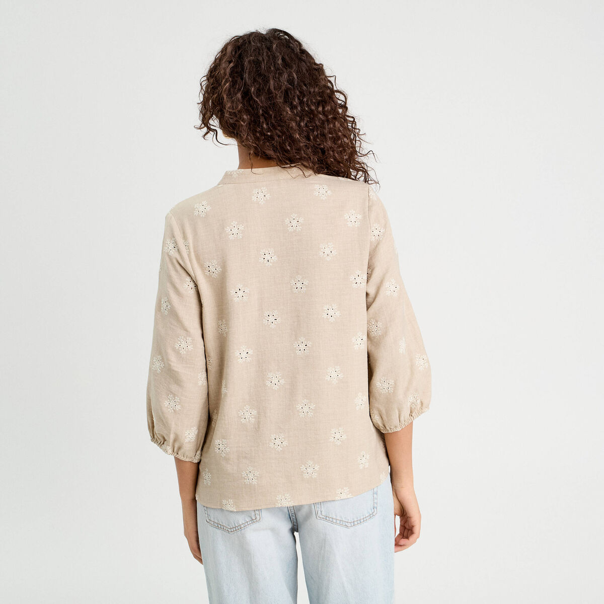 Blouse manches 3/4 brod&eacute;e taupe femme