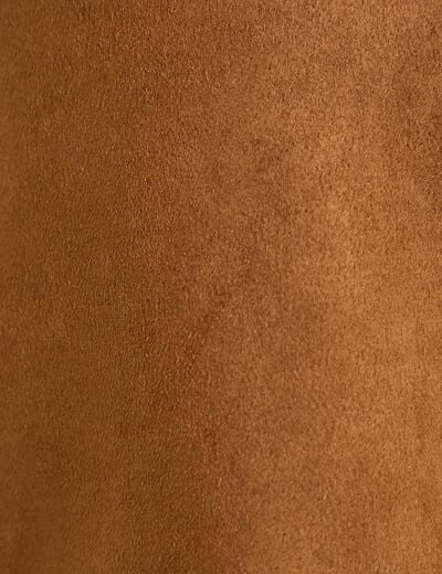 Short taille haute aspect daim clout&eacute; camel femme