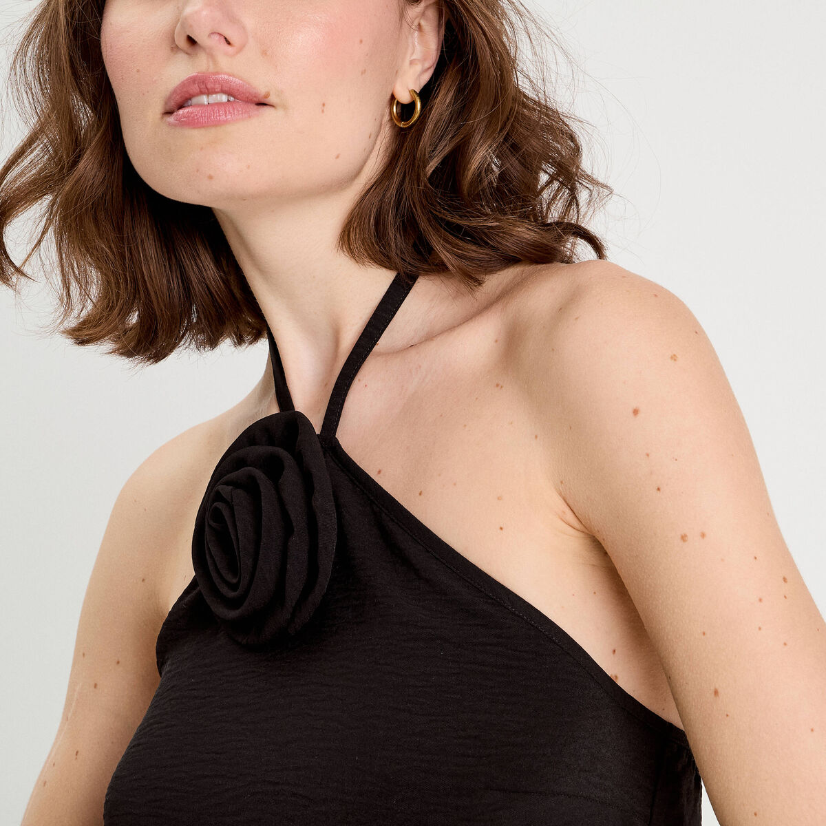 Caraco détail fleur noir femme