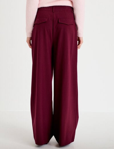 Pantalon large &agrave; pinces bordeaux femme