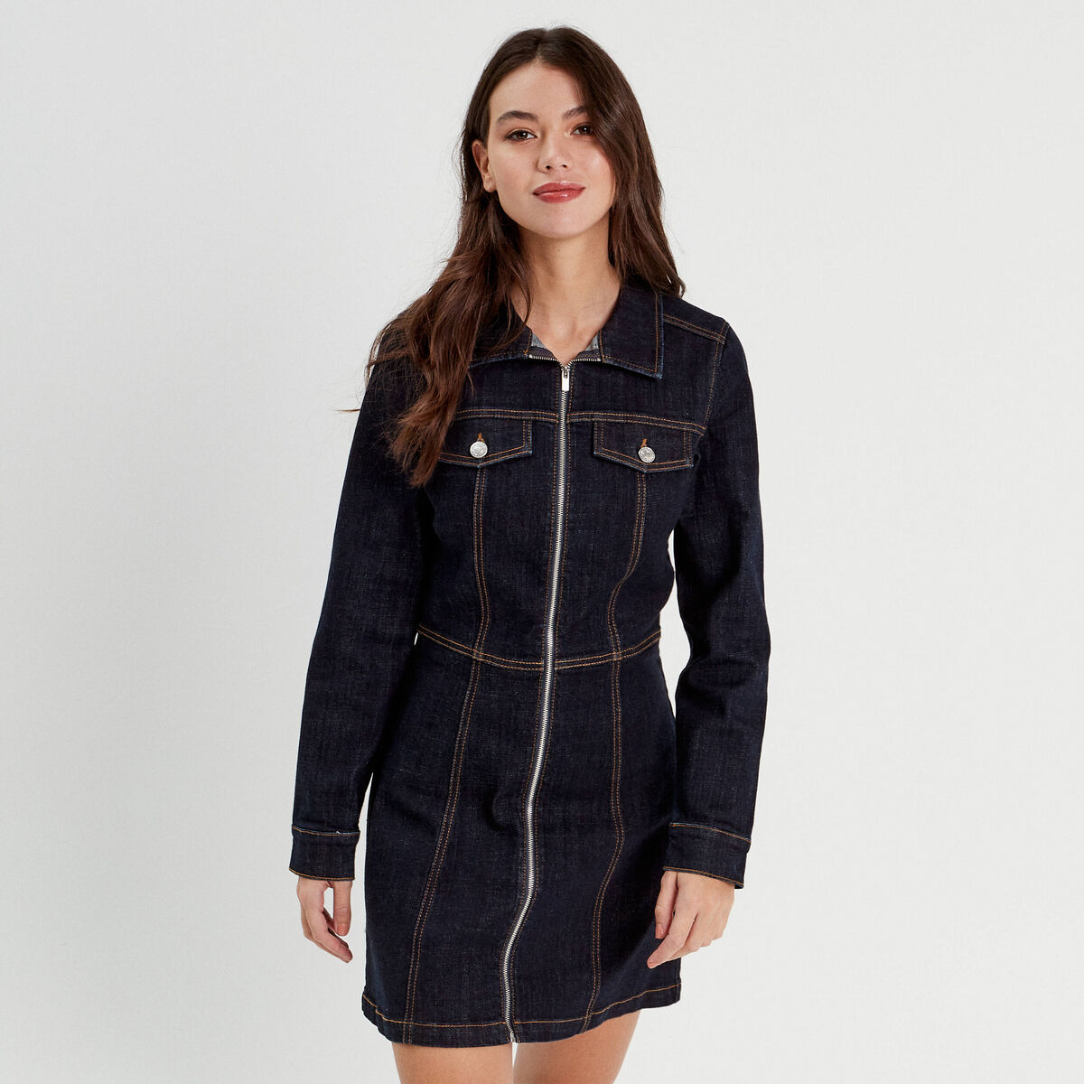 Robe droite zipp&eacute;e en jean denim brut femme