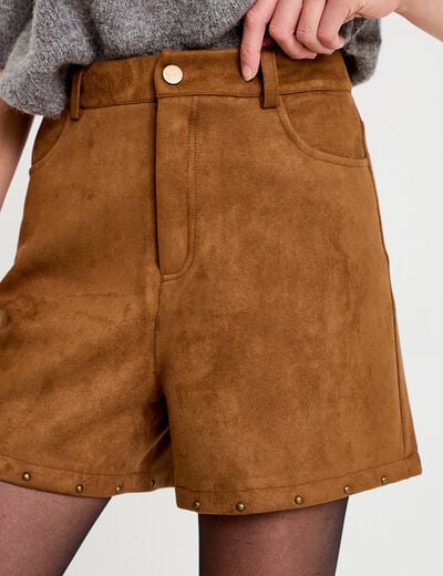 Short taille haute aspect daim clout&eacute; camel femme