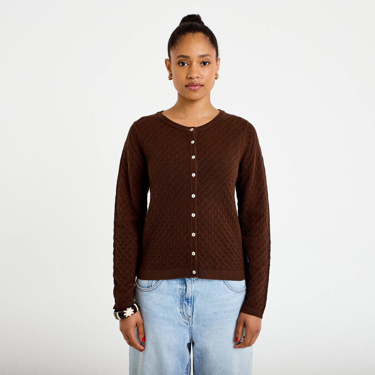 Gilet ajour&eacute; manches longues dentelle marron fonc&eacute; femme