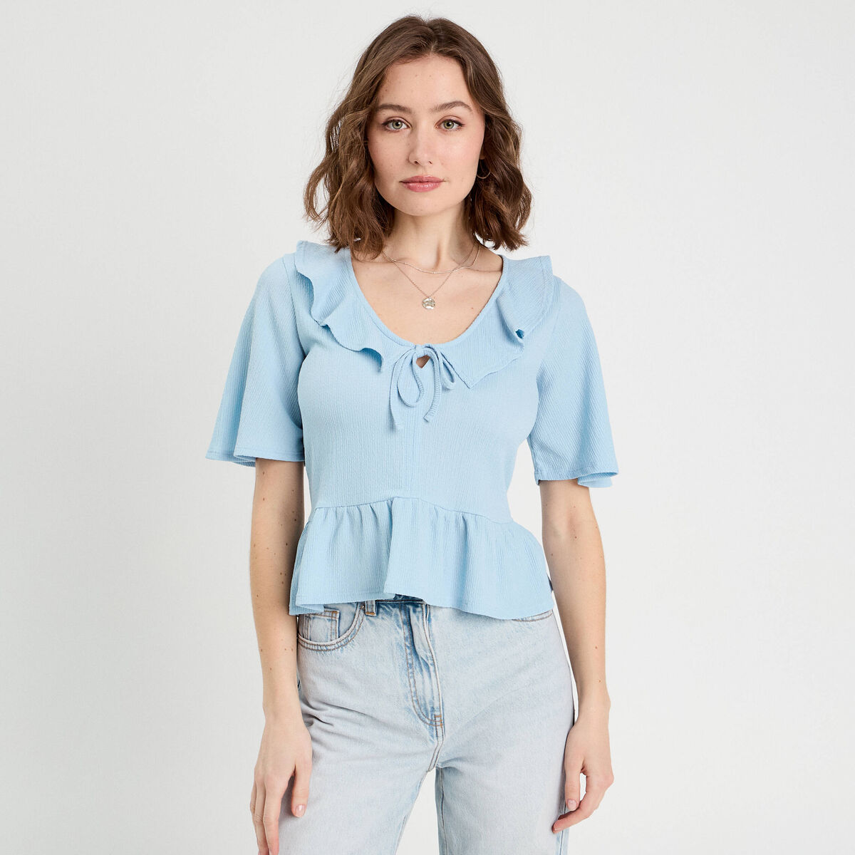 Blouse noeud et volants bleu ciel femme