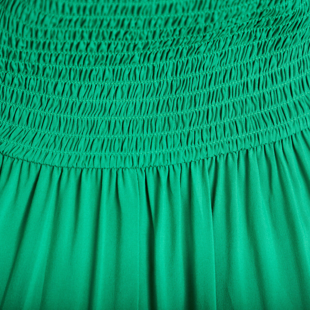Robe longue &eacute;vas&eacute;e vert femme