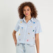 Chemise manches courtes brodée bleu femme