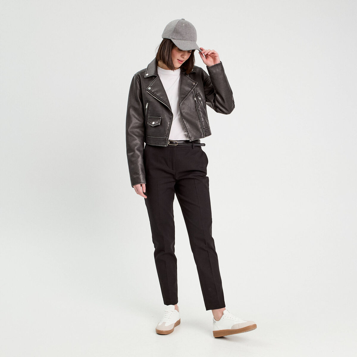Pantalon cigarette ceinturé noir femme