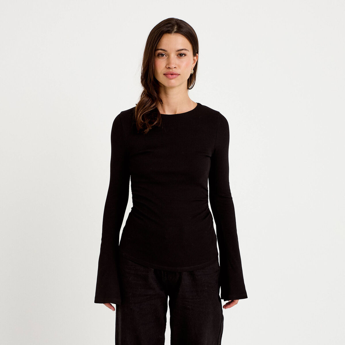 T-shirt ajust&eacute; col rond manches longues noir femme