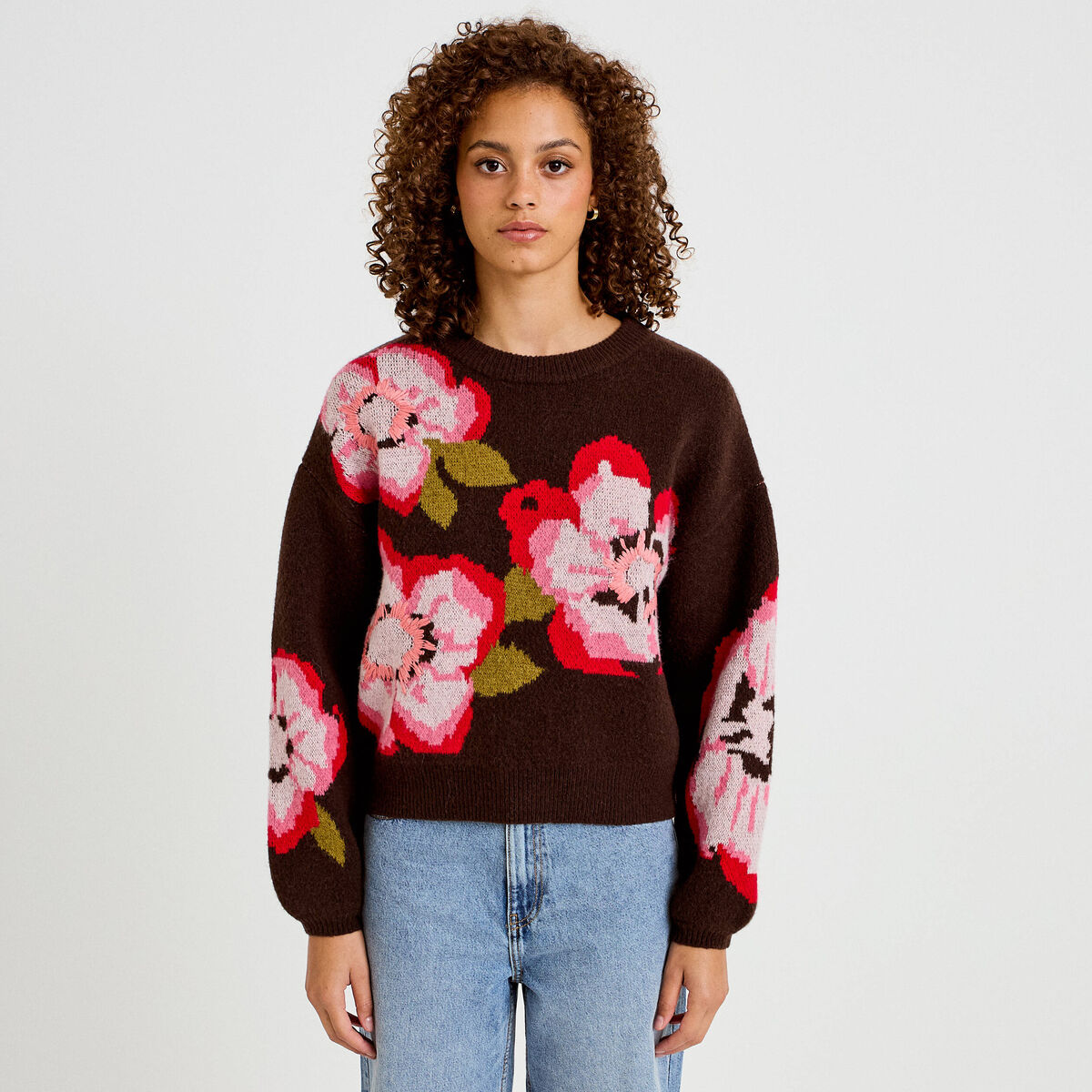 Pull ample col rond manches longues marron fonc&eacute; femme
