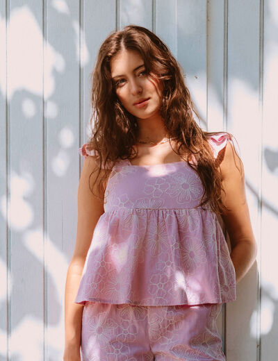 Top broderie col carr&eacute; fines bretelles rose clair femme