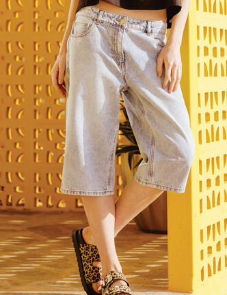 Bermuda large en jean denim bleach femme
