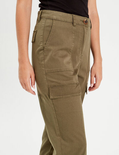 Pantalon cargo bas resserré vert foncé femme