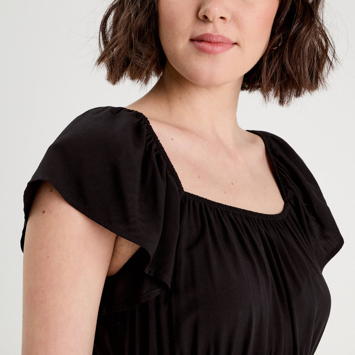 Robe évasée manches courtes noir femme