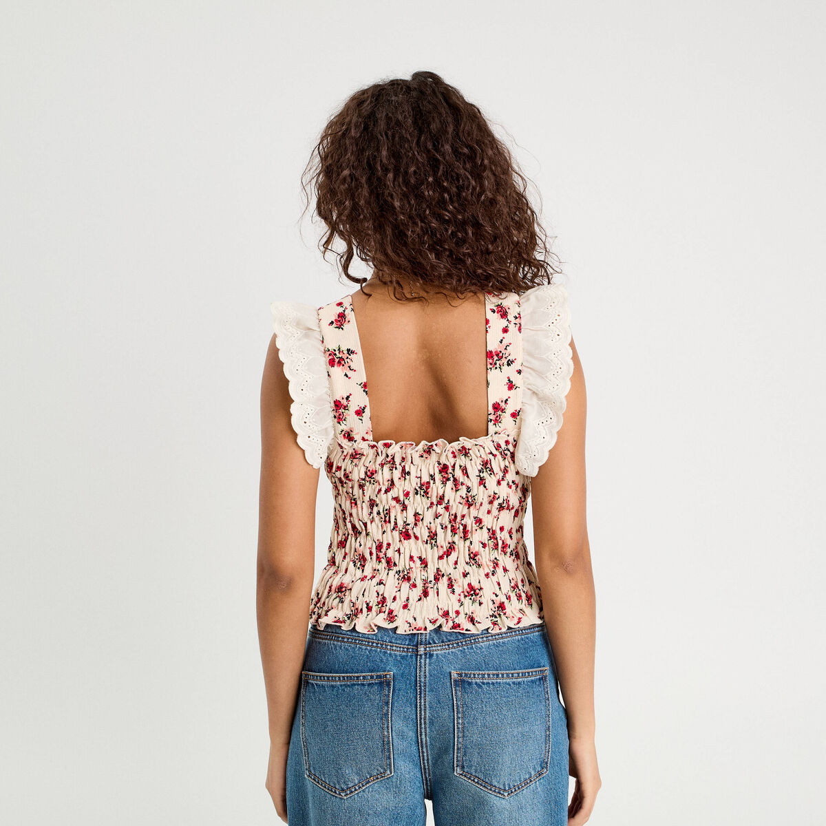 Débardeur smocké brodé blanc femme