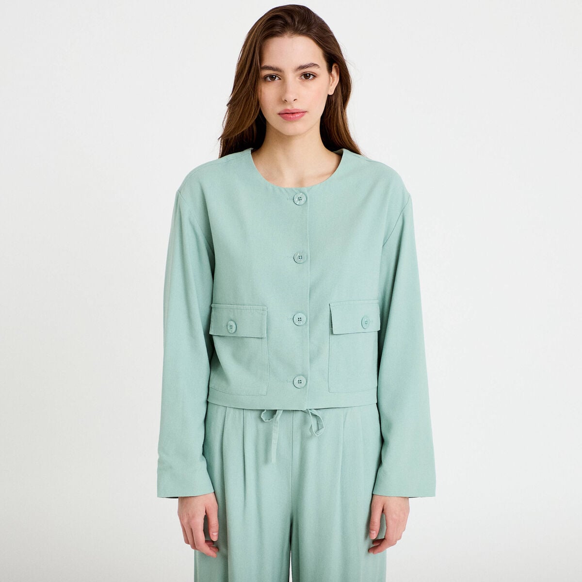 Veste coupe droite courte vert pastel femme