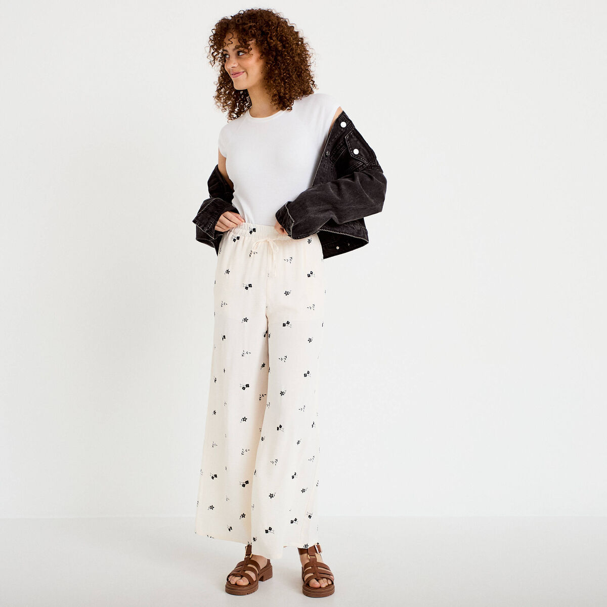 Pantalon large brod&eacute; taille standard blanc femme