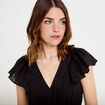 Robe courte &eacute;vas&eacute;e col v manches courtes noir femme