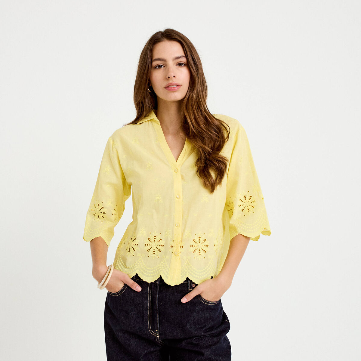 Chemise droite col classique manches 3/4 jaune pastel femme