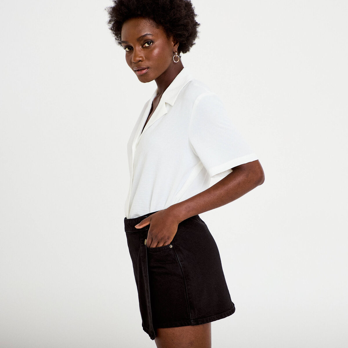Jupe-short trap&egrave;ze en jean denim noir femme