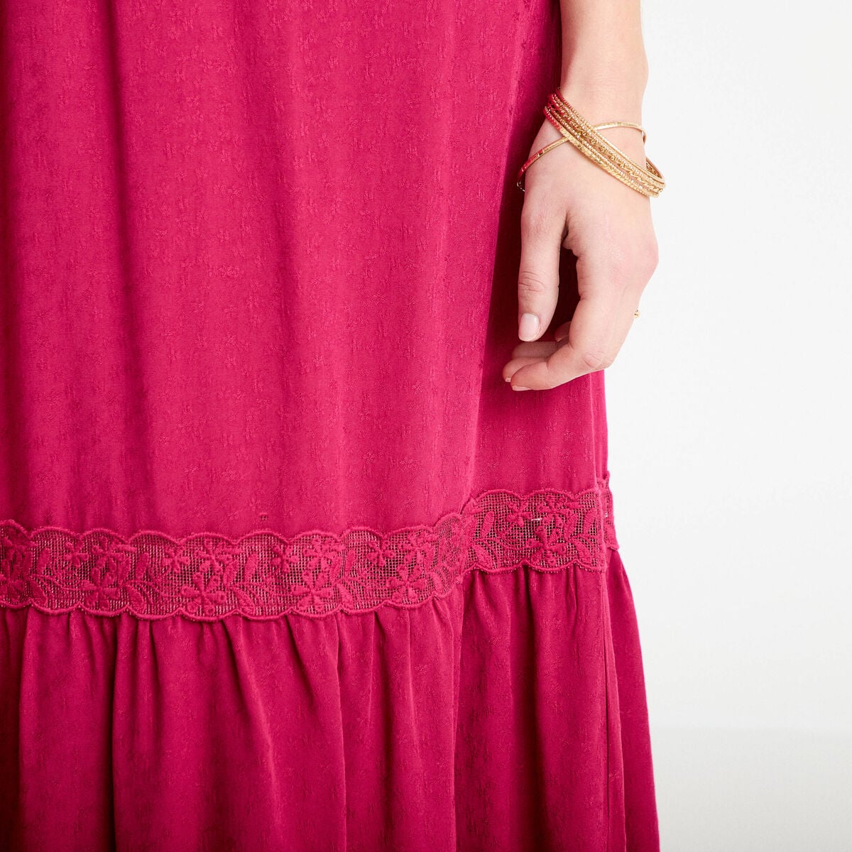Robe longue &eacute;vas&eacute;e col v manches courtes rouge femme