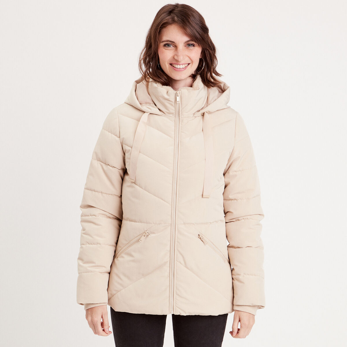Doudoune cintrée à capuche sable femme