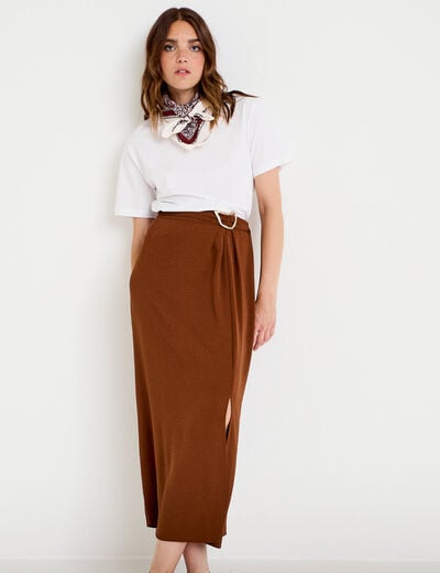 Jupe longue pliss&eacute;e avec bijou marron femme