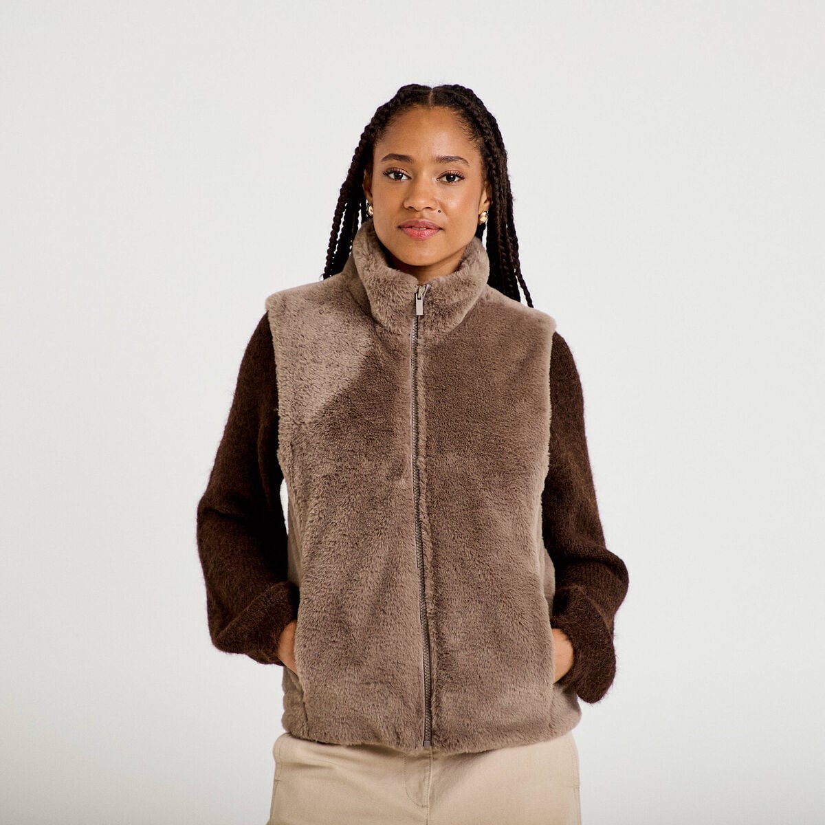 Veste sans manches fermeture zipp&eacute;e taupe femme