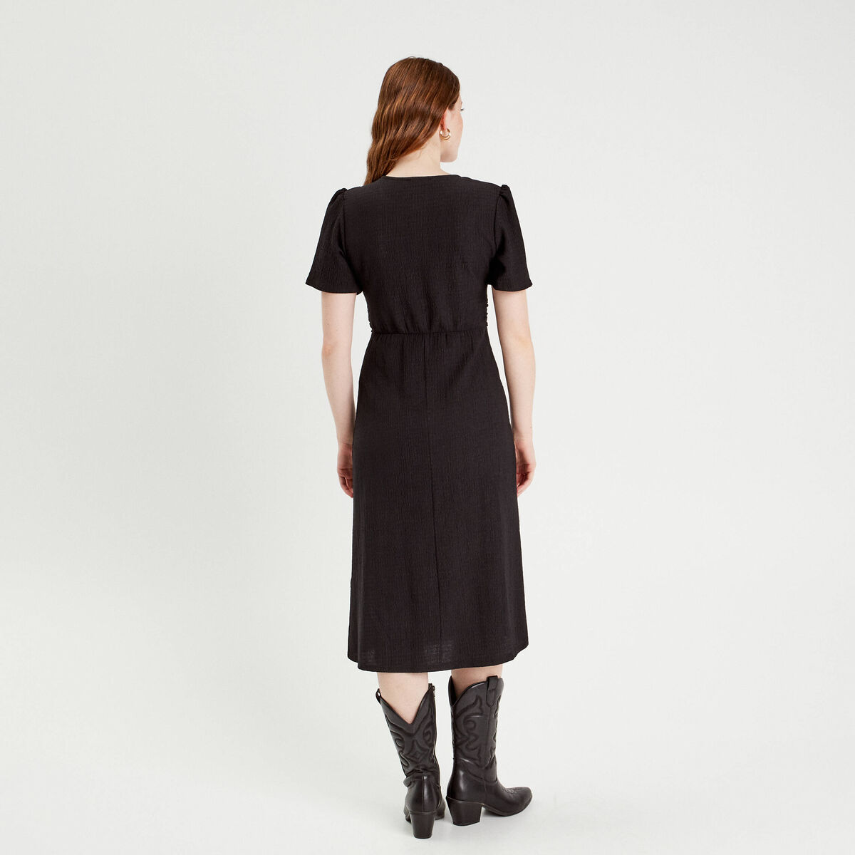 Robe midi ajustée col rond noir femme